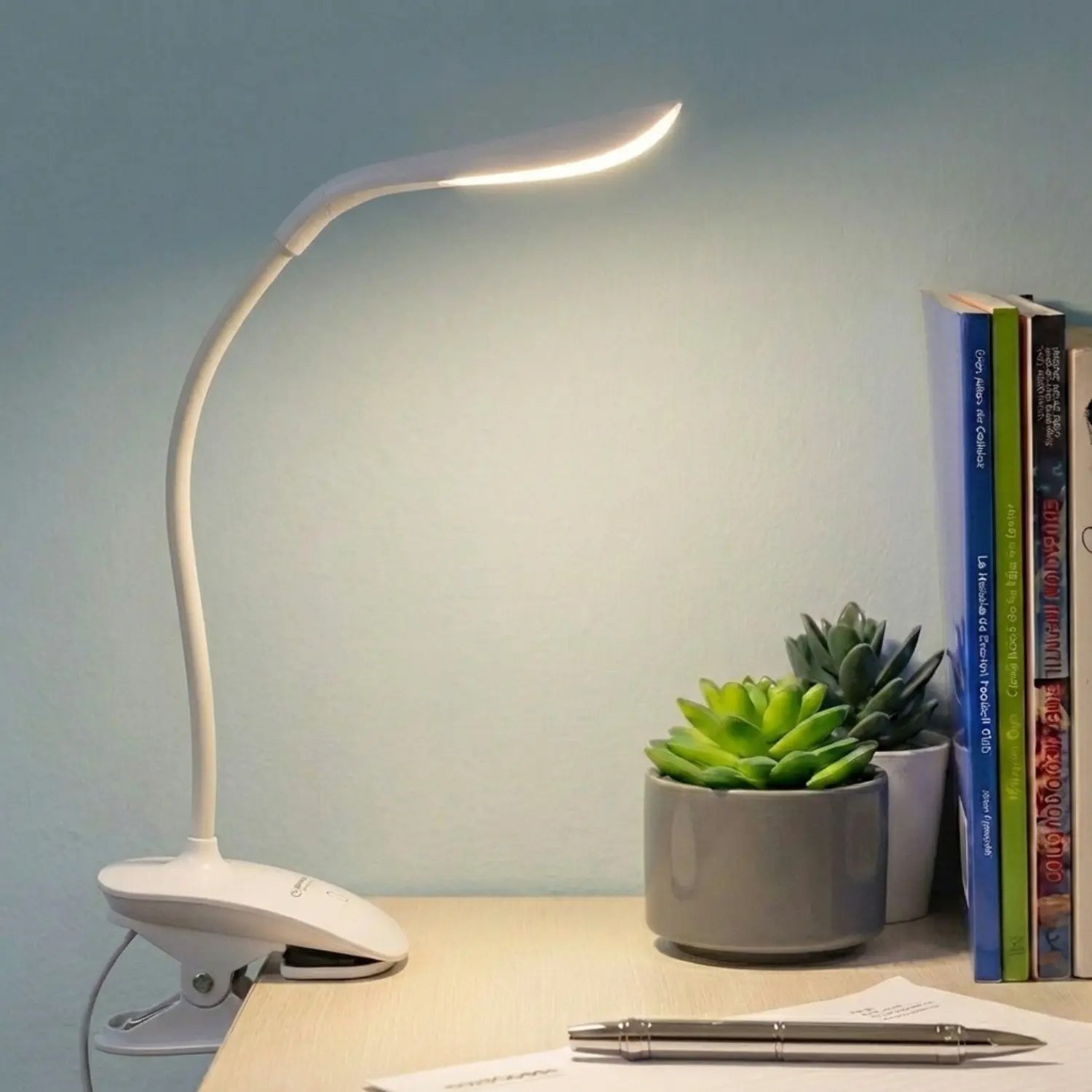 Klemmlampe | USB-Lampe | Schreibtischlampe | Dimmbar | Weiß