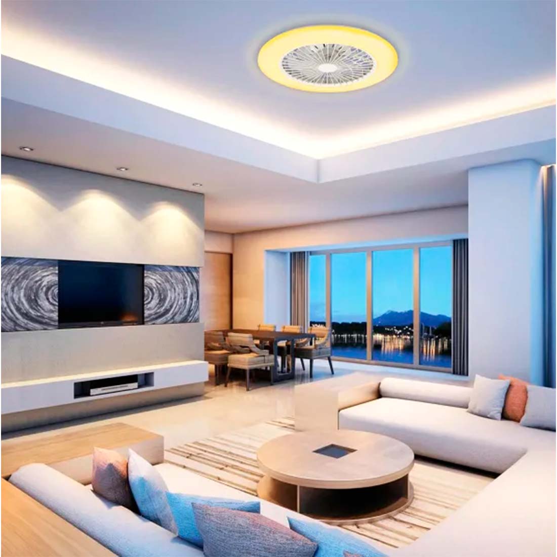 Takfläkt med ljus i vardagsrum med neutralvit belysning.