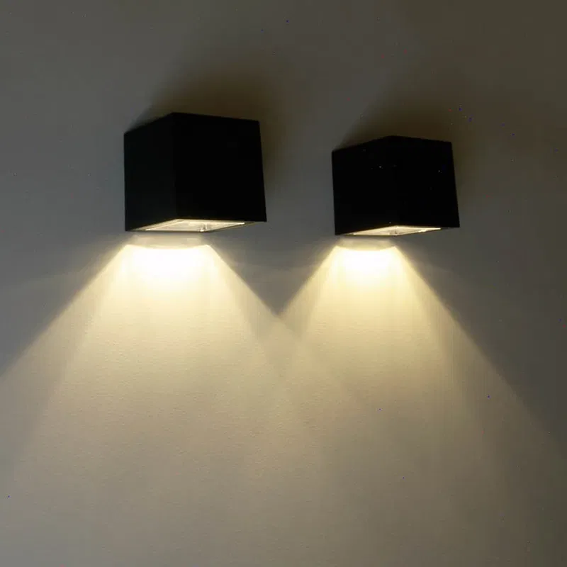 Kube Solar vägglampa | 2-pack | 2CCT | 28lm | 800mAh batteri | QUERK | Svart