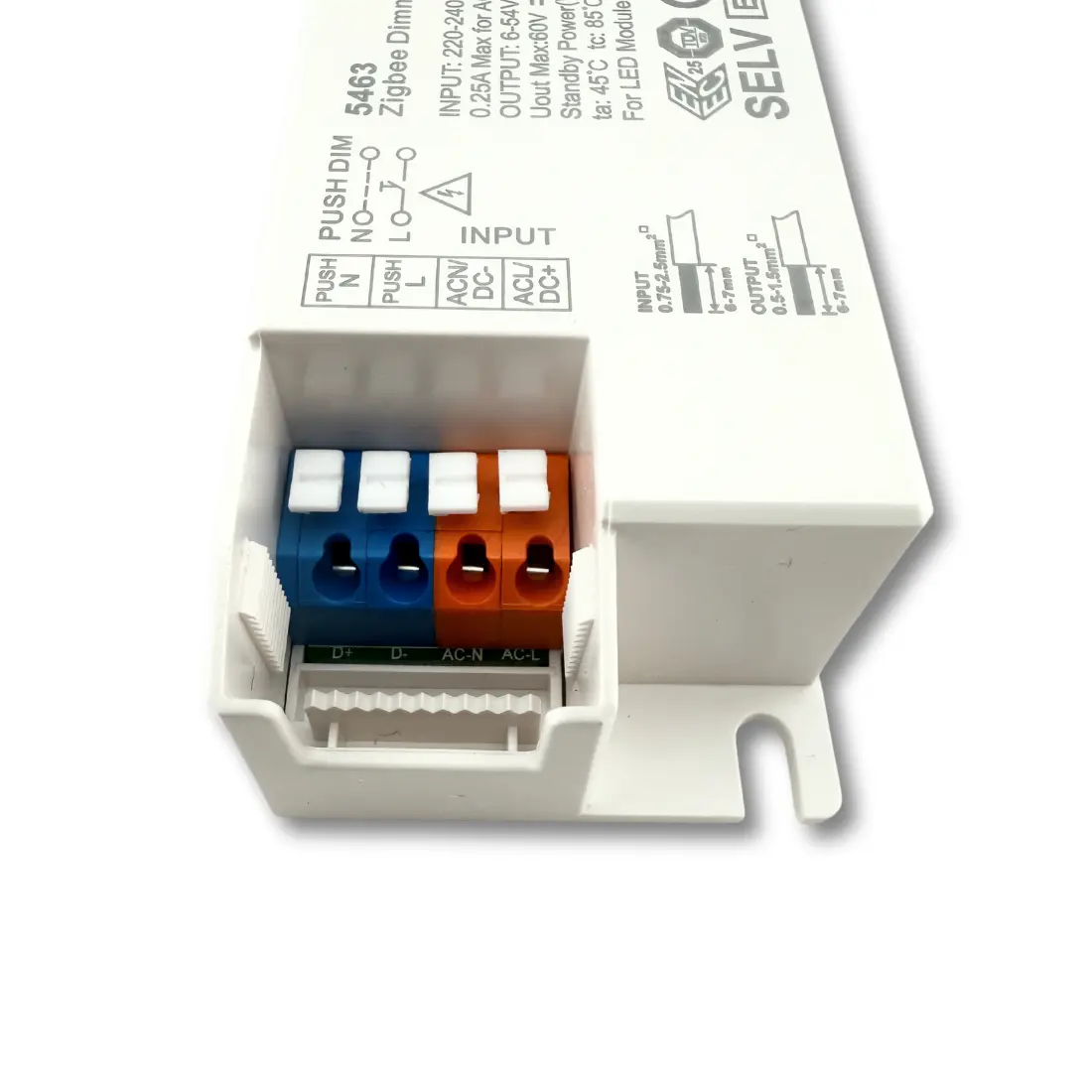 LED Panel Driver nærbillede med åbnet tilslutningsrum og farvekodede klemmer for D+, D−, AC-N og AC-L samt PUSH DIM-indgange, klar til CCT-tilslutning