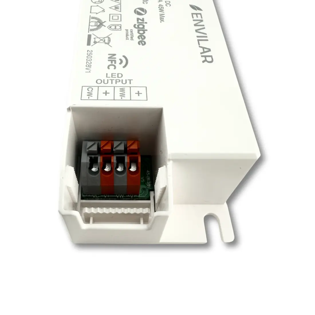 LED Panel Driver nærbillede af LED OUTPUT med klemmer mærket CW−/CW+ og WW+/WW− til CCT-tilslutning, med Zigbee/NFC-symboler på kabinettet.