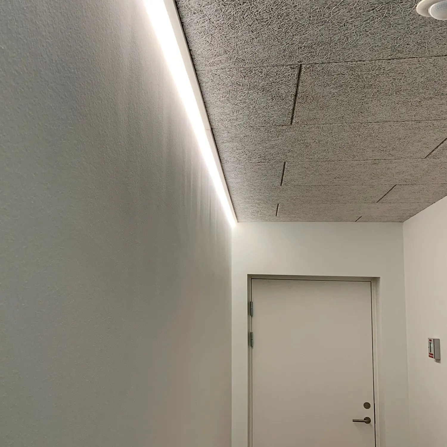 Træskinne for indirekte lys | 150cm | Til LED Strip | Hvid Træskinne for indirekte lys | 150cm | Til LED Strip | Hvid